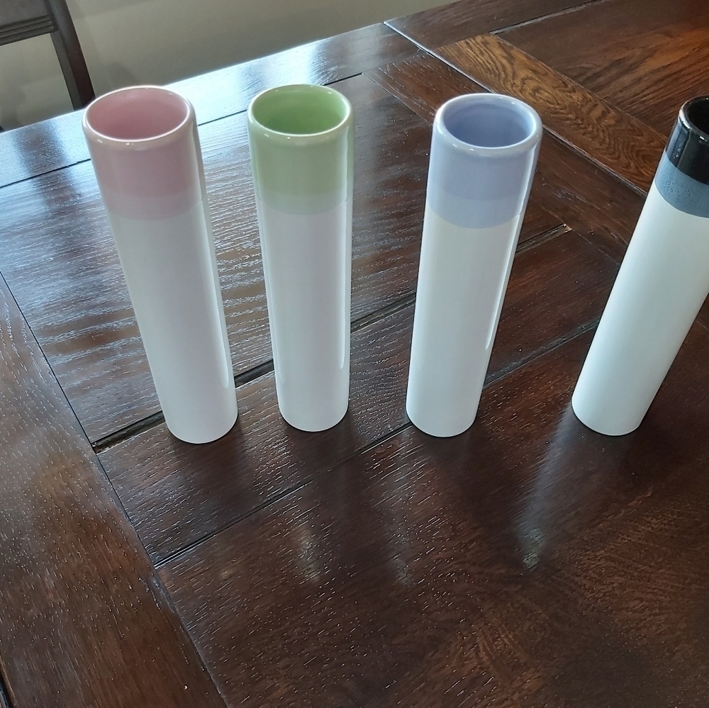BEAUTIFUL!Set of 4 vases////